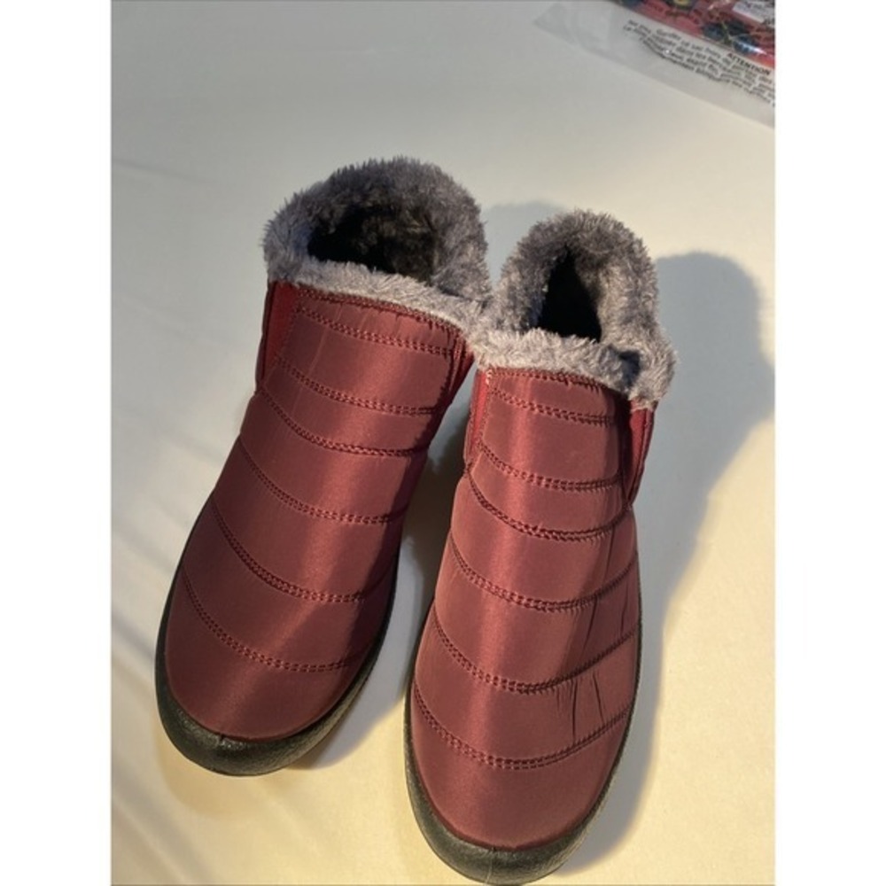 Women's Ankle Winter Boots 10.5 With Faux Fur Maroon Slip‎ Resist 3681